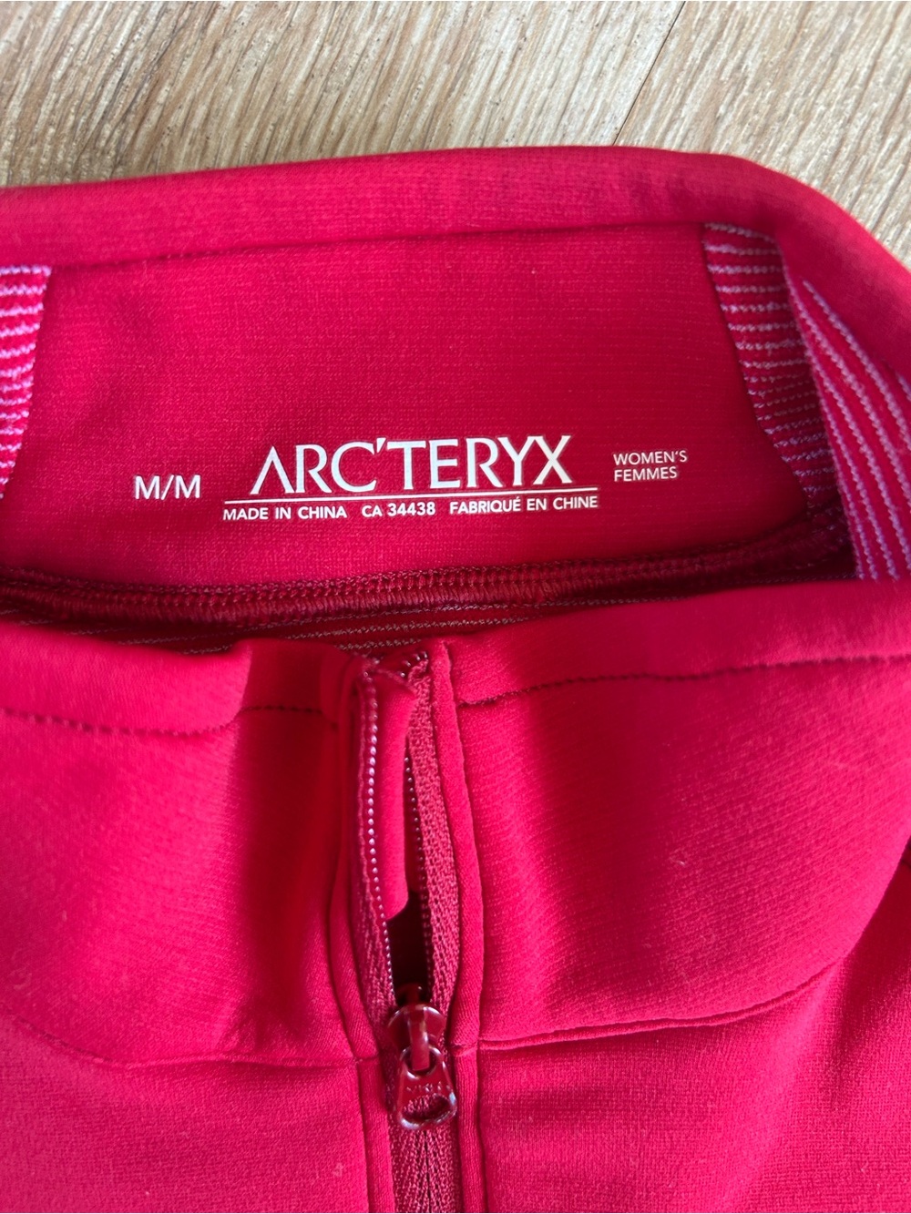 Arc'teryx Women's Red Half-Zip Performance Pullover Base Layer - Picture 2 of 5